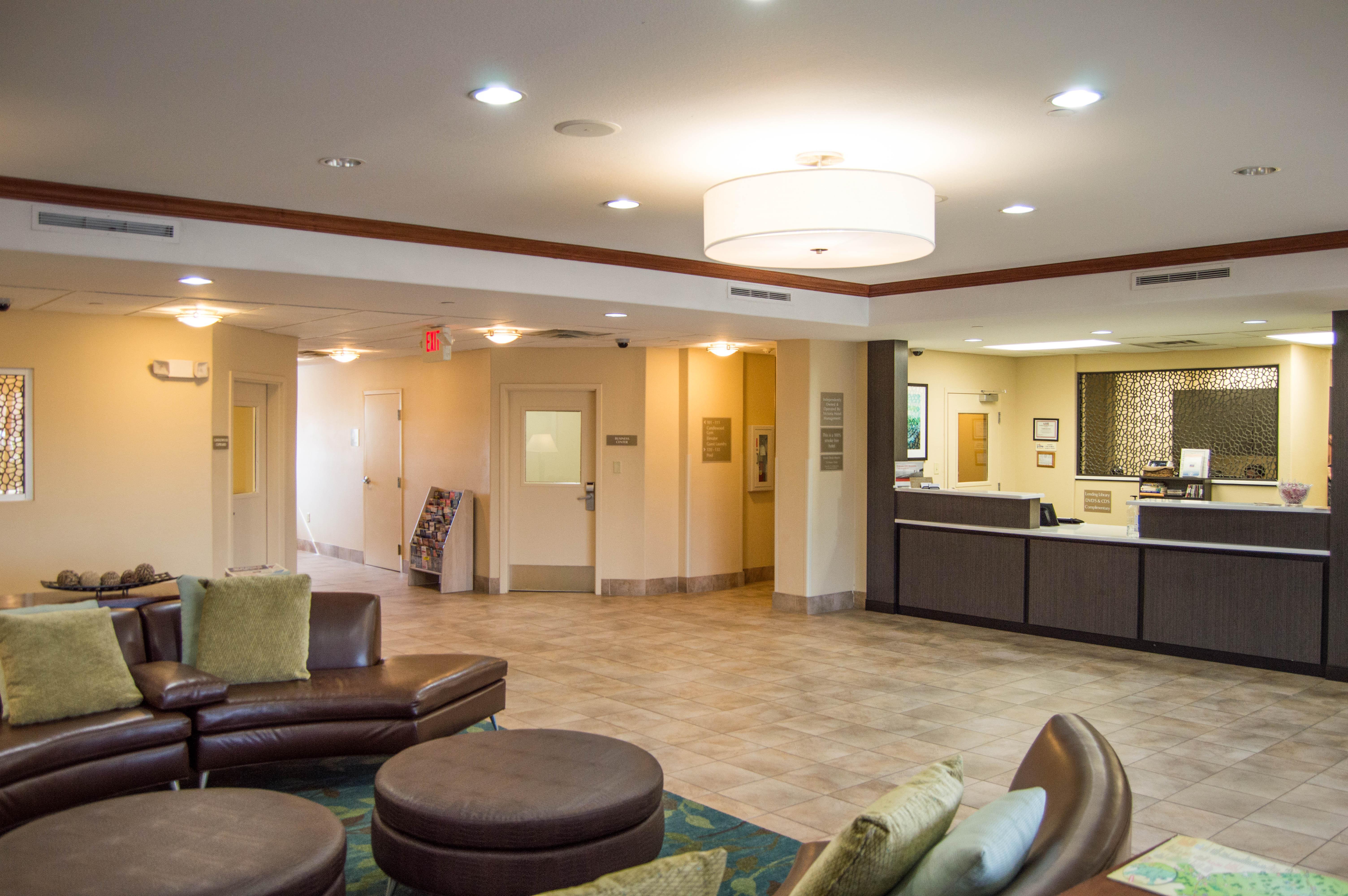 Candlewood Victoria By Ihg Exterior foto